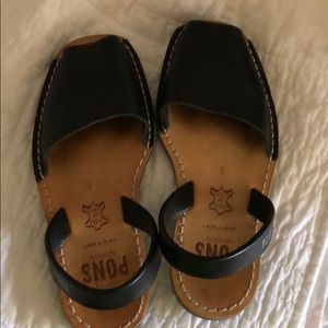 Pons sandals